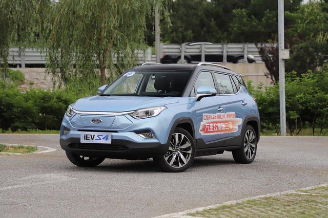 实力小将再出发,雁栖湖旁试驾长续航高颜值江淮新能源iEVS4
