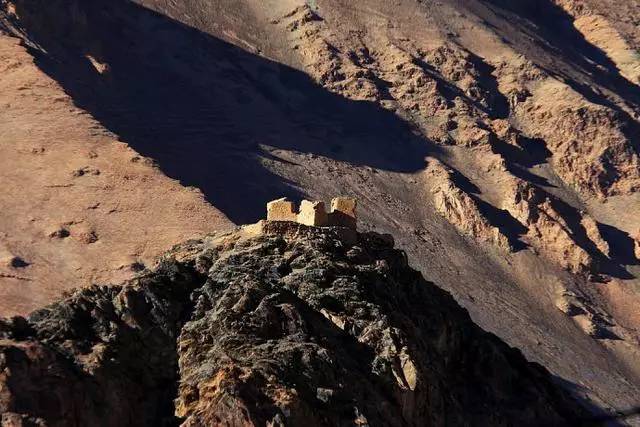 新疆这条公路翻越5000米高山成为“世界之最”！一生一定要去一次