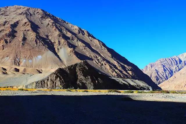 新疆这条公路翻越5000米高山成为“世界之最”！一生一定要去一次