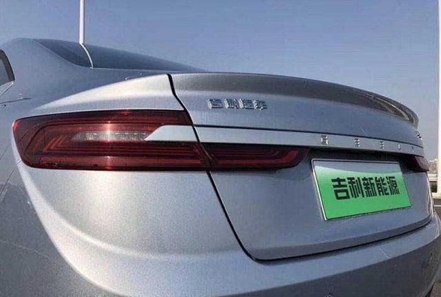 吉利纯电动轿车细节谍照曝光 内饰媲美特斯拉/明年上半年上市