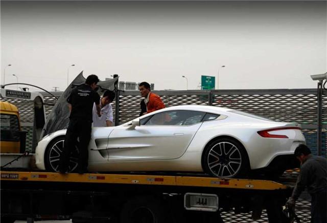 深圳大学校草有3辆法拉利 曾晒99亿存款