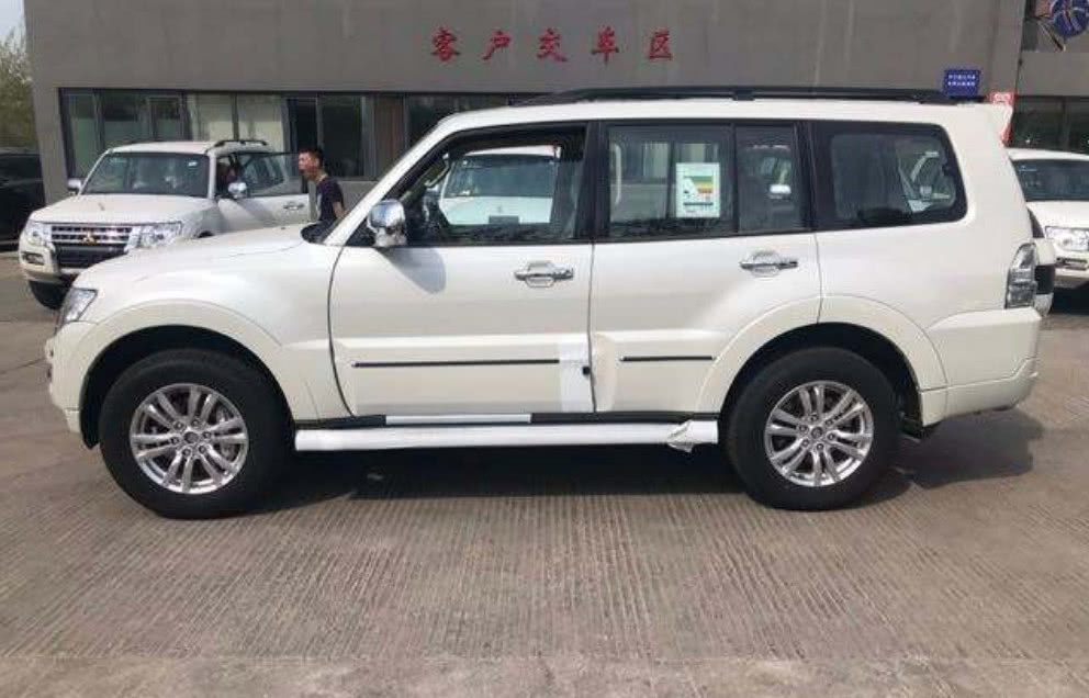 帕杰罗V97金标，仅32万便可提车