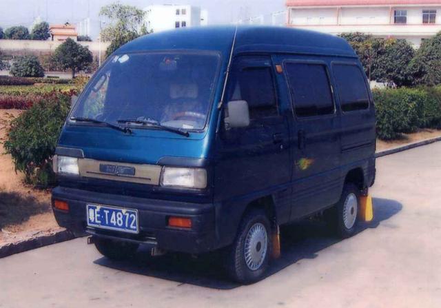 30年前经常出现的面包车堪比现在的五菱宏光不过是模仿日本