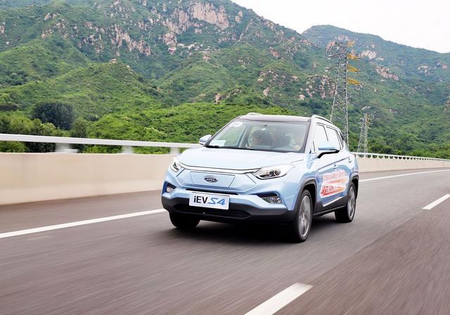 实力小将再出发,雁栖湖旁试驾长续航高颜值江淮新能源iEVS4
