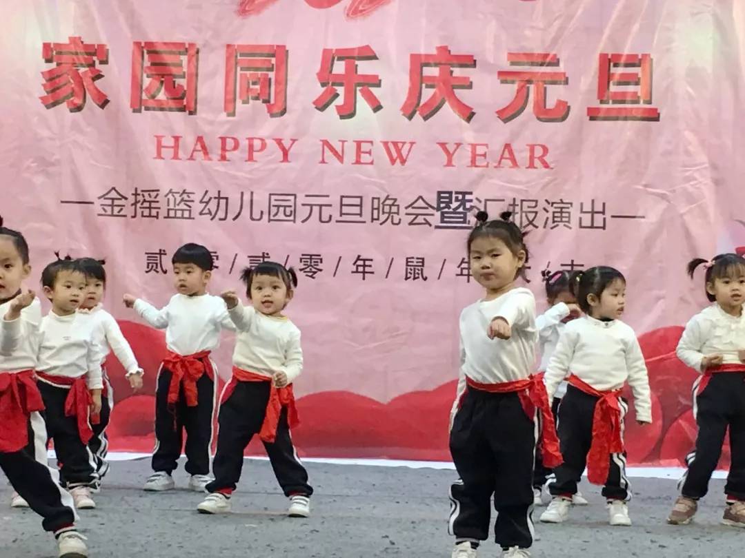 幼儿园六一儿童舞蹈《小猪乖乖》完整版，萌萌又可爱的舞蹈-朵朵儿童舞蹈秀-朵朵儿童舞蹈秀-哔哩哔哩视频