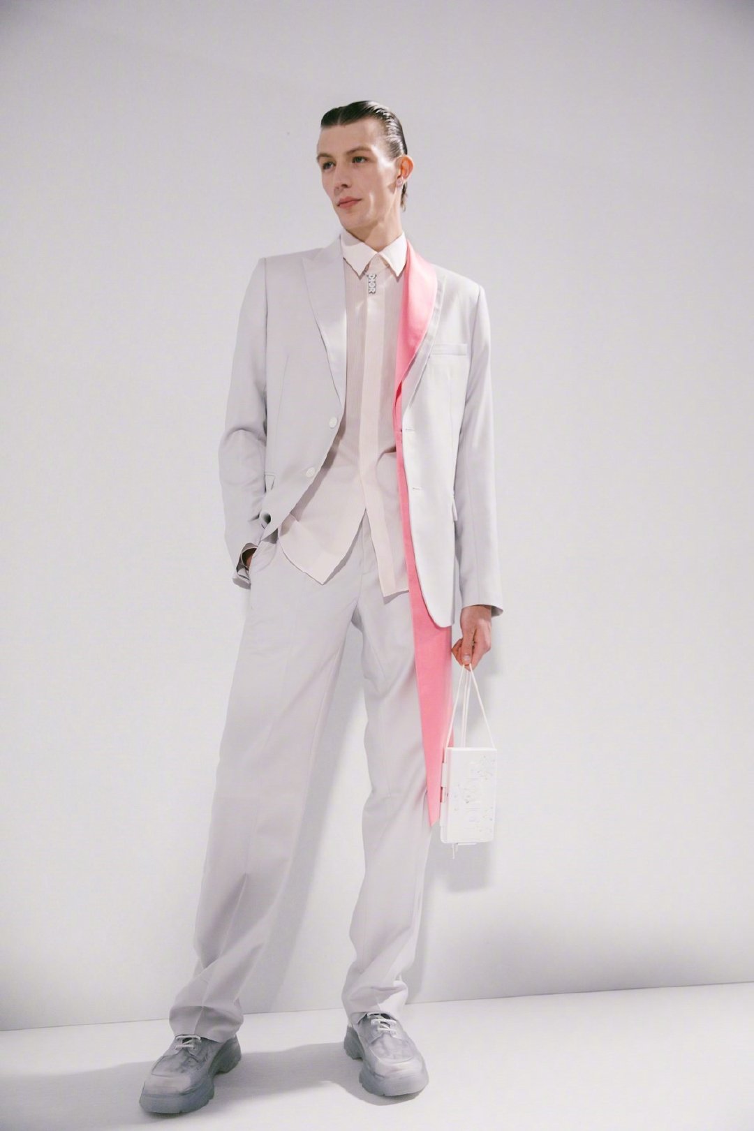 巴黎男装周dior men 2020春夏秀后台的男模part iichristina fragkou