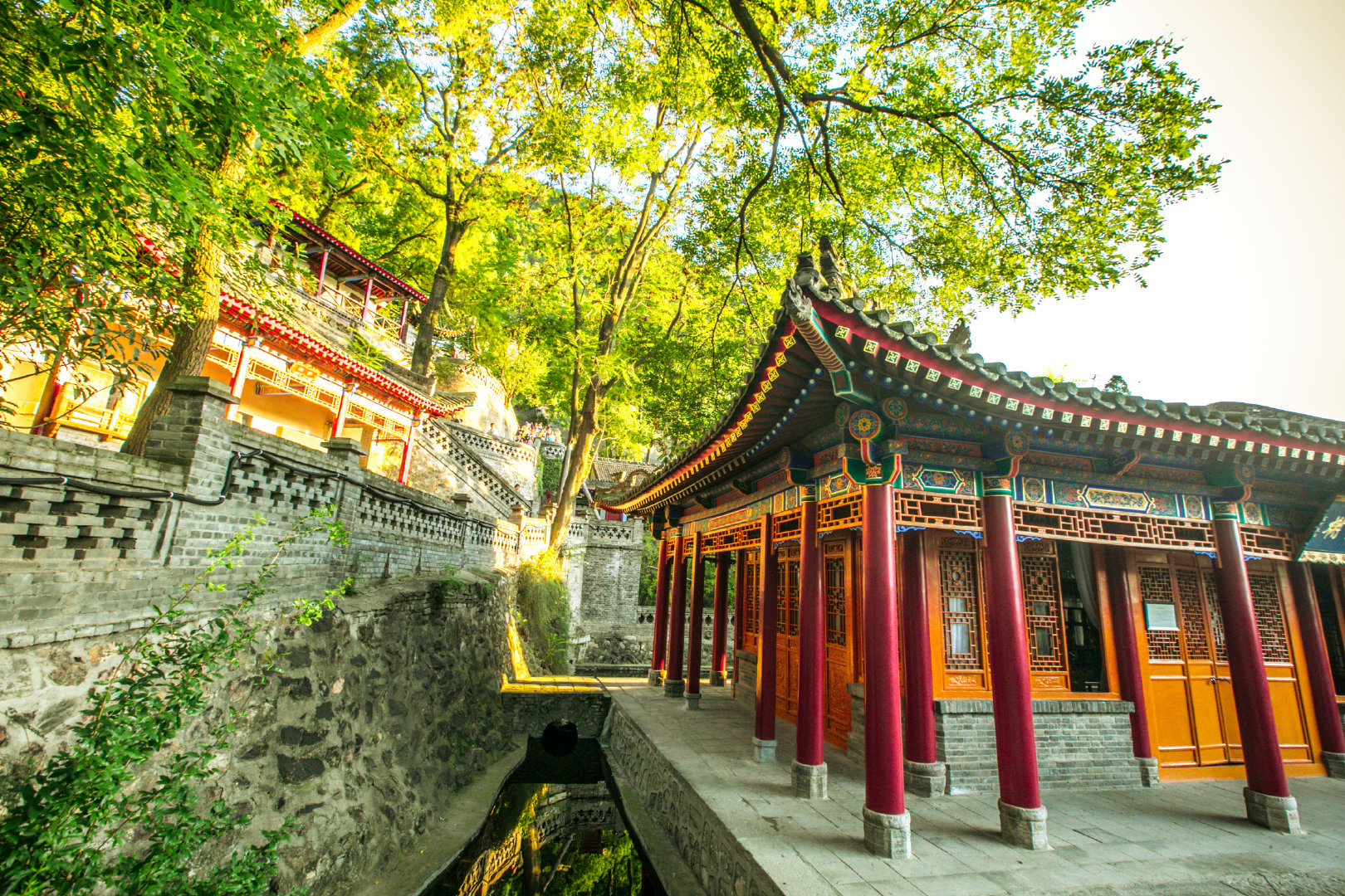 唐朝的皇家园林，跟北京颐和园齐名，位列四大皇家园林_华清宫