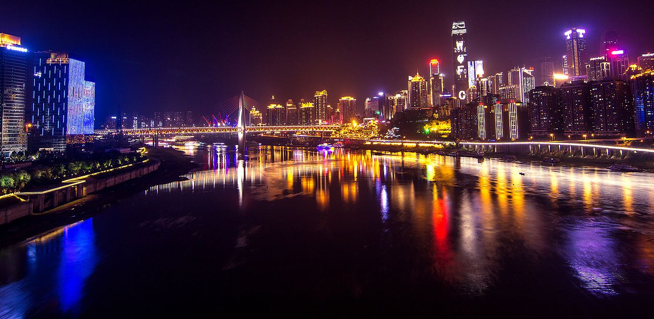 贵阳和重庆的gdp_贵州这座被低估的城市,GDP增长高于省会,未来更有望赶超贵阳