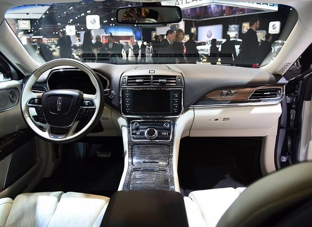 不必羡慕劳斯莱斯，这货也是对开门，3.0T四驱价格60万