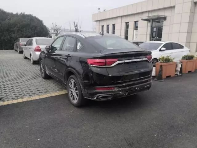 临近上市?吉利版“宝马X6”频繁现身,沃尔沃同款引擎成最大亮点