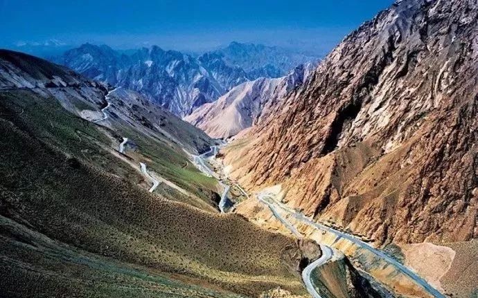 新疆这条公路翻越5000米高山成为“世界之最”！一生一定要去一次