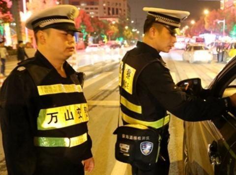 三者险100万和50万差别有多大？定损员说了实情，后悔知道晚了！