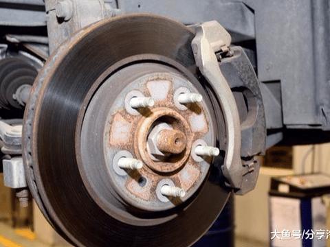 刹车片如果不及时更换, 将会存在很大的安全隐患, 这些你知道吗?