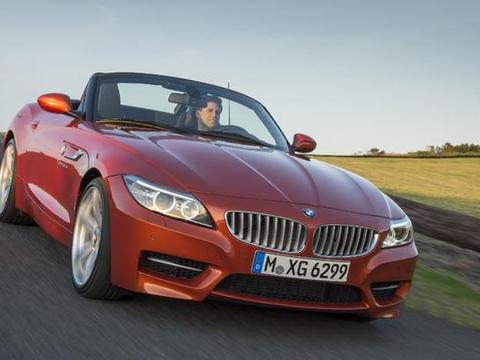 30年前的废弃的4S店，店主保留原样至今，经典宝马车保养如新