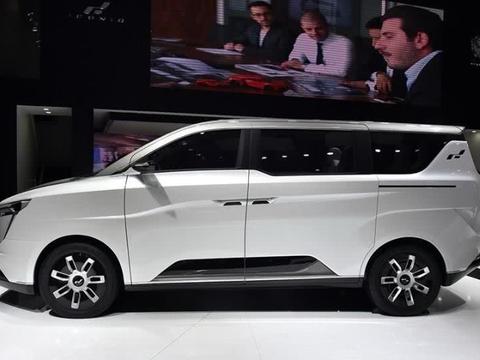 国产埃尔法要来了，对开门+40英寸电视屏，或50万起步