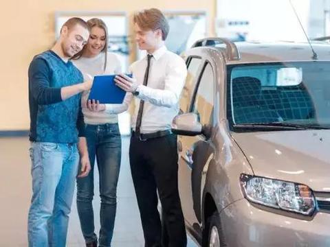 4S店“强制”买车险怎么办？过来人教你说一句话，销售不再过问