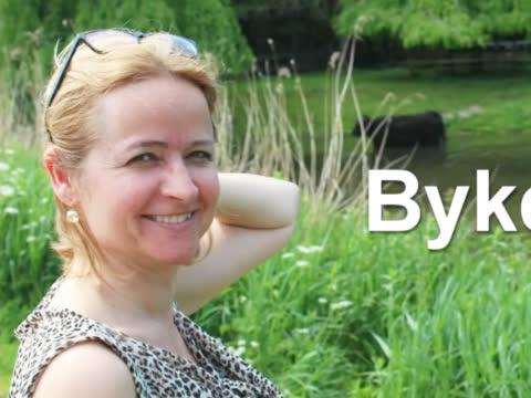 外国牛人将报废大客改装成奢华房车，网友：只有羡慕