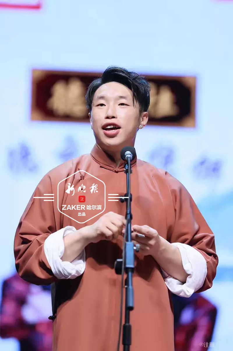 德云社相声演员烧饼在哈尔滨澡堂洗澡被认出来了尬