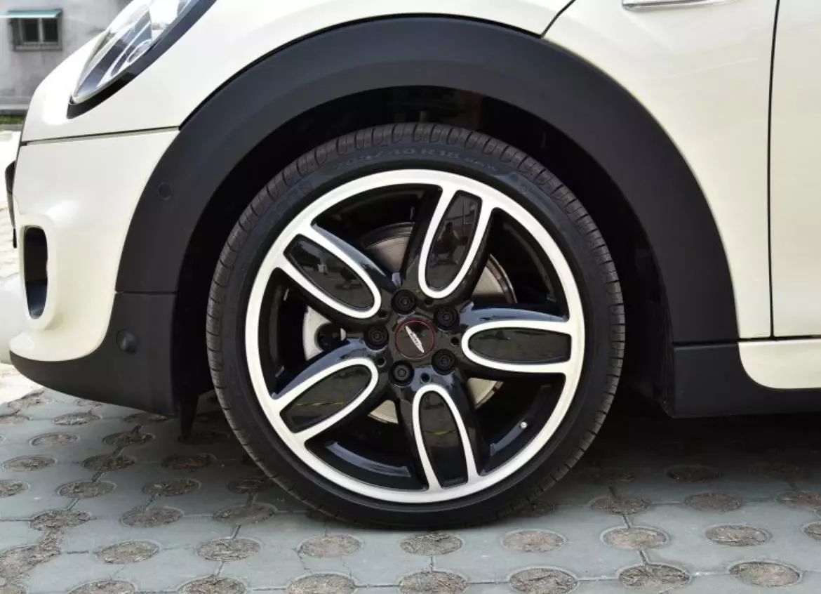 女生见了走不动!男生开完流口水!这辆“玩具车”有何魔力?