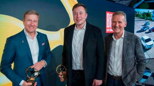 再次转变态度？ 大众CEO迪斯降姿态 自认“不如”特斯拉