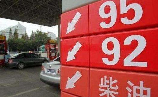 为什么汽油分为92号和95号，但是油罐车不分？加油员道出实情