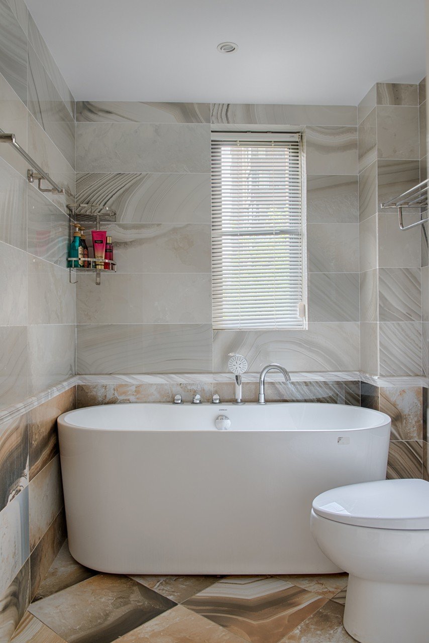 黄妮娜作品：100m²美式轻奢三室，让三代同堂的五口之家各得其所