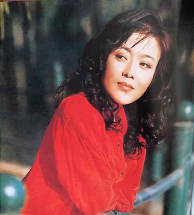 曾红过巩俐,两次离婚后被孙红雷抛弃,如今丁嘉丽沦落成什么样