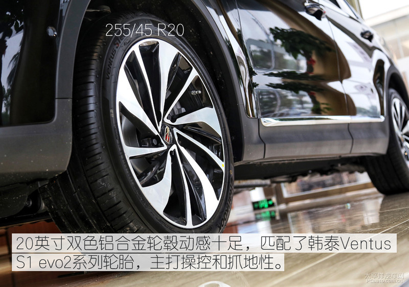 遮不住的威严感,到店实拍红旗HS7七座版,典雅依旧!