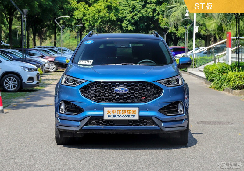 别克昂科旗对比福特锐界:7座合资SUV 要性价比还是质感?