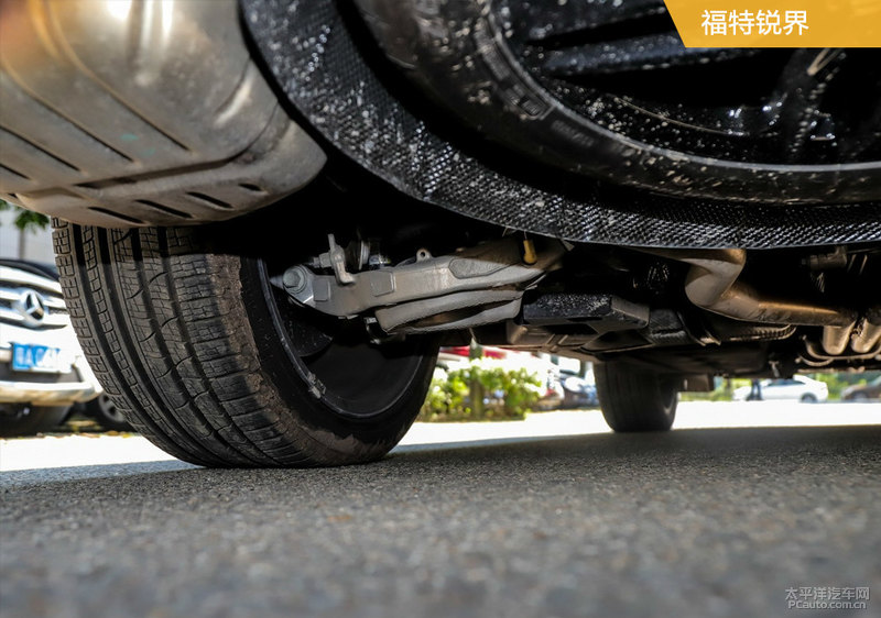 别克昂科旗对比福特锐界:7座合资SUV 要性价比还是质感?