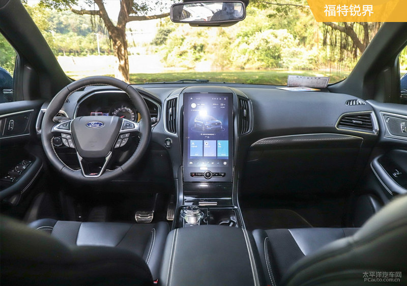 别克昂科旗对比福特锐界:7座合资SUV 要性价比还是质感?