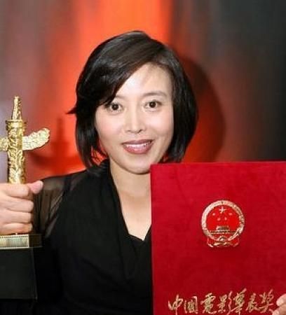 曾红过巩俐,两次离婚后被孙红雷抛弃,如今丁嘉丽沦落成什么样