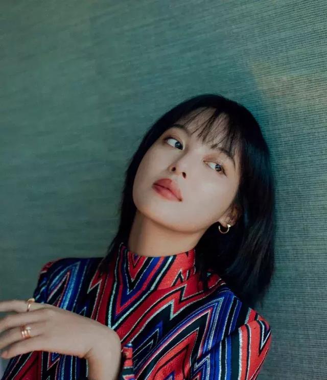 张子枫撞脸山口百惠辛芷蕾a到爆短发女孩也可以性感和可爱