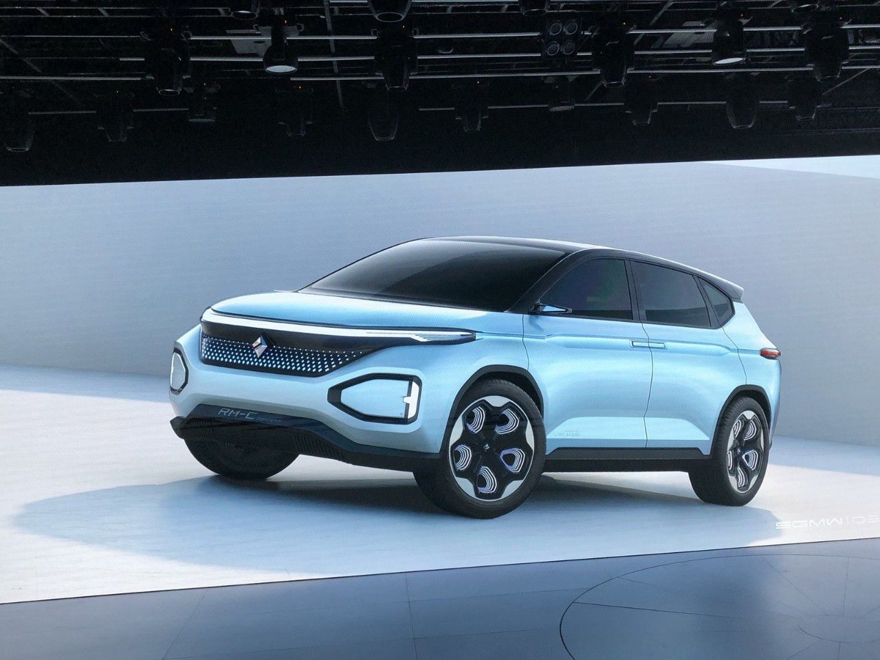 奥迪全新S6/S7官图发布;沃尔沃Polestar 2将于今晚上市