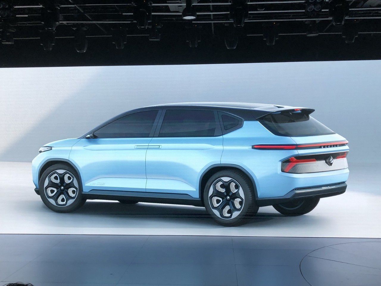 奥迪全新S6/S7官图发布;沃尔沃Polestar 2将于今晚上市