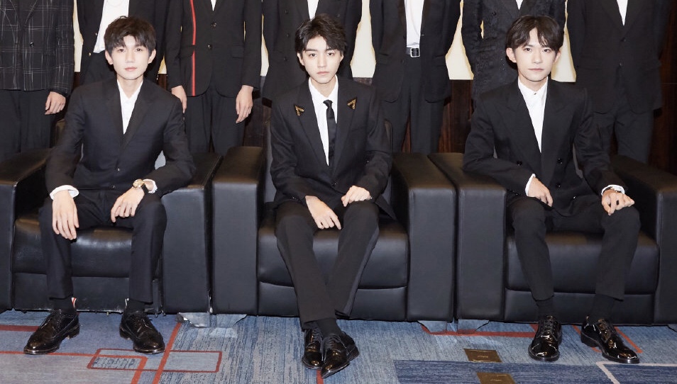 tnt和tfboys合影照,tfboys与tnt合体照片 tf家族大合影tfboys台风少年们合影王俊凯王源易烊千玺丁程鑫