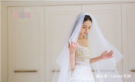 试婚纱视频_婚纱情侣头像(3)