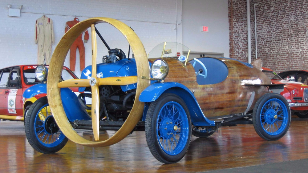 史上最怪的8款车！没轮、能飞、会喷火！