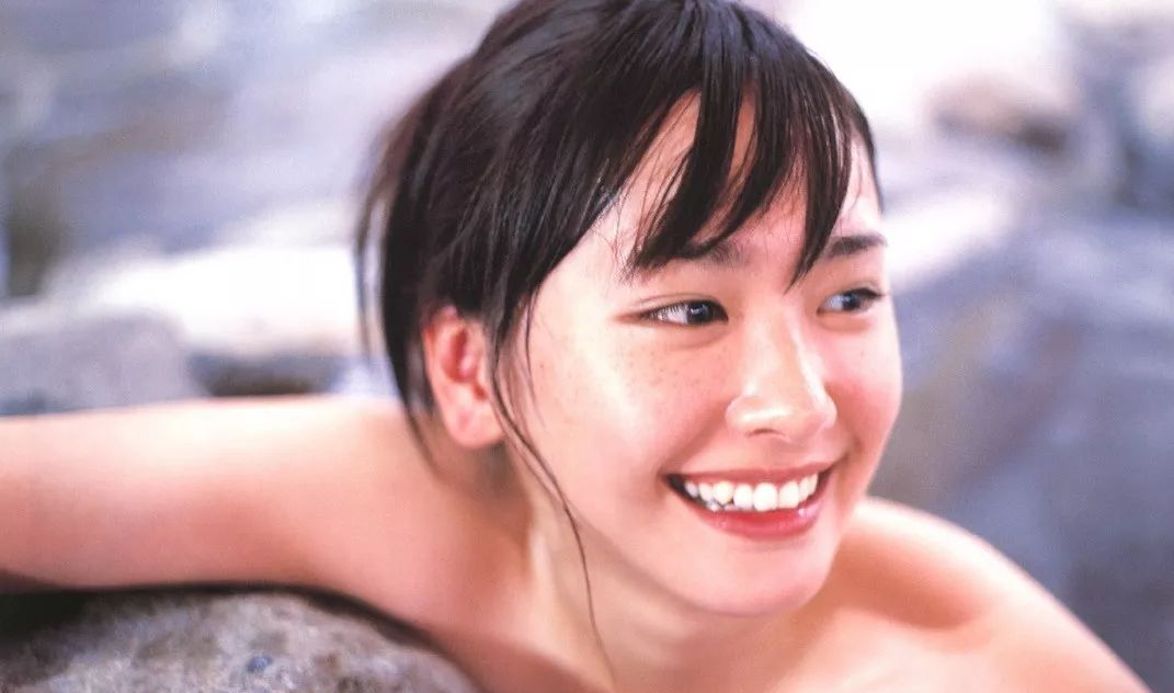 [写真剧场] 你们的老婆 —— 新垣结衣