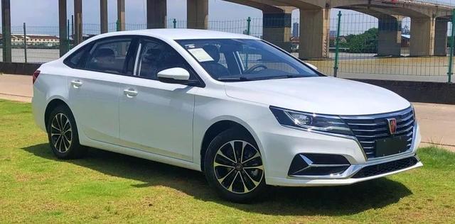 如今落地价10万元的轿车，长什么样子？