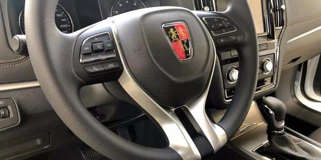 如今落地价10万元的轿车，长什么样子？