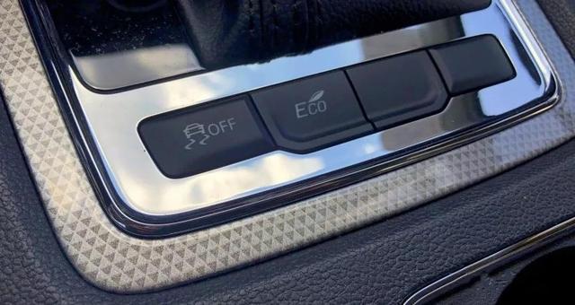 如今落地价10万元的轿车，长什么样子？