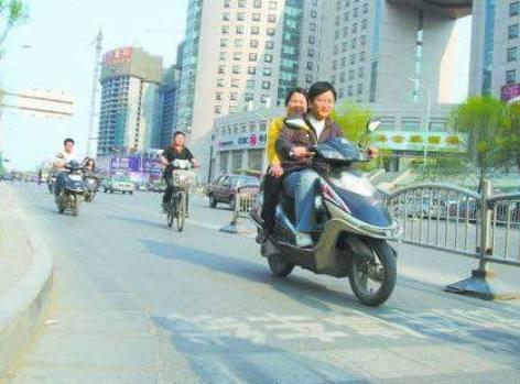 电动车在中国随处可见，为什么在日本却很少看见？答案终于被说出