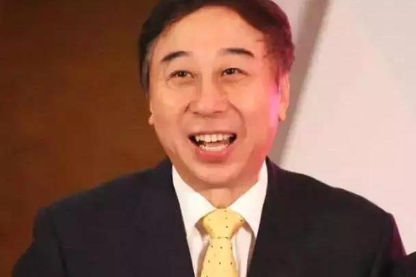 挥别央视春晚,冯巩跑到辽宁卫视春晚说我想死