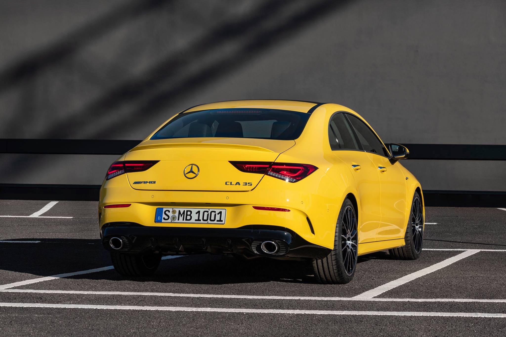 AMG CLA35新浪汽车