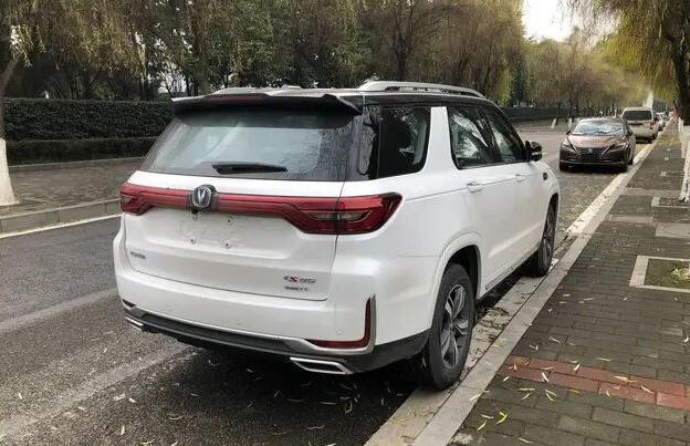 自主中大型SUV"头牌"?全新长安CS95实车首曝!帅到掉渣