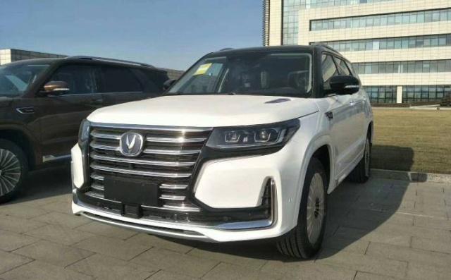 自主中大型SUV"头牌"?全新长安CS95实车首曝!帅到掉渣
