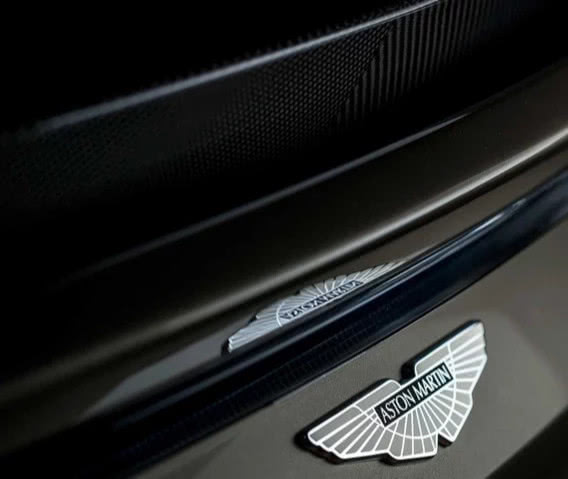 DBS Superleggera 007特别版官图 邦德附体