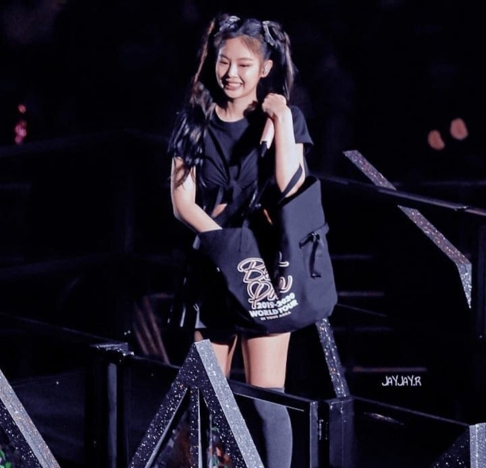 珍妮jennie演唱会,珍妮jennie金珍妮 粉墨演唱会,jennie金珍妮双马尾调皮可爱,跳舞太棒了