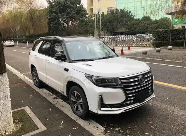 自主中大型SUV"头牌"?全新长安CS95实车首曝!帅到掉渣